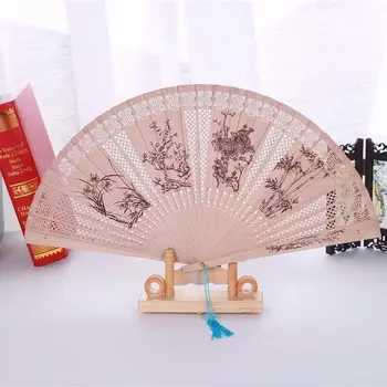 1 Adet El yapımı Antika Zanaat Fan Vintage İçi Boş Tütsü Ahşap Bayan katlanır yelpazeler Çin Tarzı Ahşap Oyma Baskı Dekorasyon