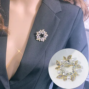 Kadın Moda Geometrik Broş suni elmas cam Kadınlar için Yuvarlak Pin Kazak Hırka Giyim Aksesuarları